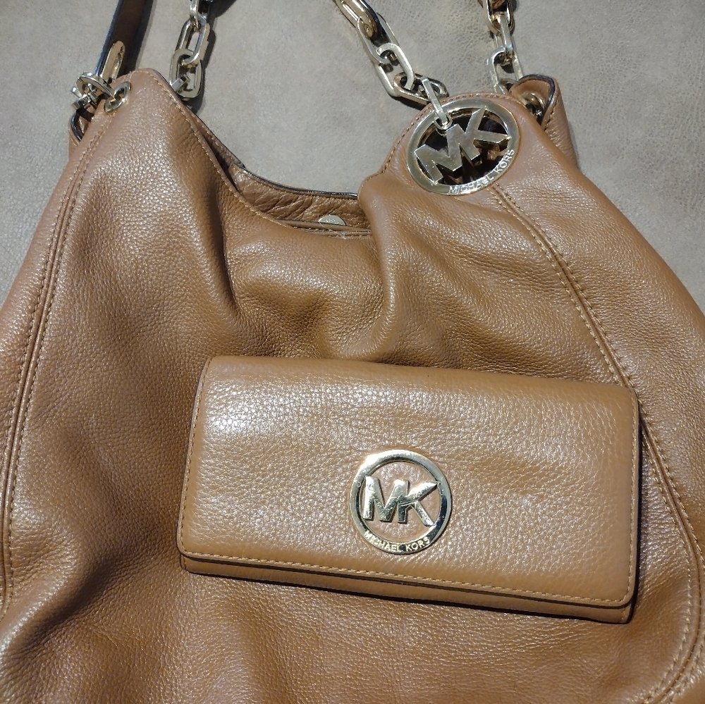 Authentic Micheal Kors purse & matching wallet